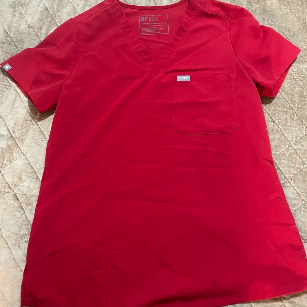 Red figs size small